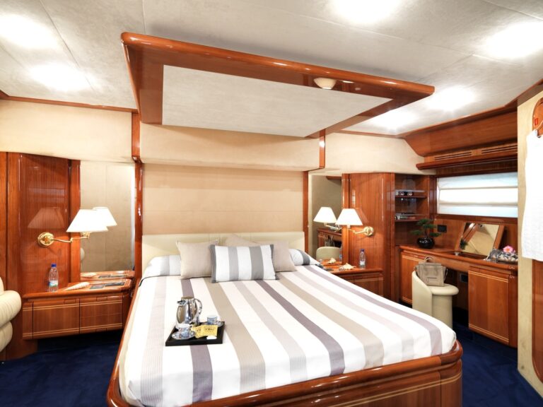 The 24m Yacht IROUE
