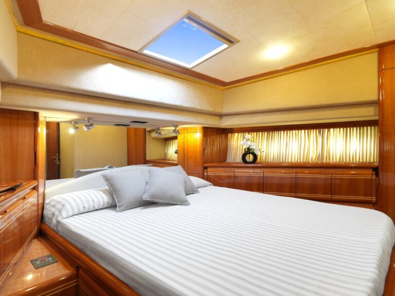 The 24m Yacht IROUE