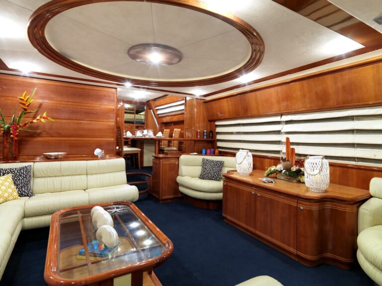 The 24m Yacht IROUE
