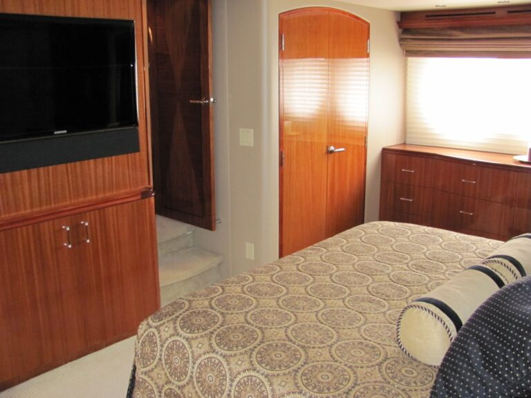 The 24m Yacht ISLAND COWBOY