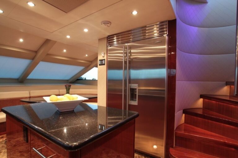 The 24m Yacht ISLAND COWBOY