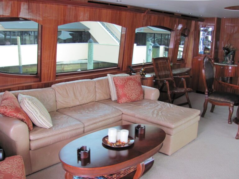 The 24m Yacht ISLAND COWBOY
