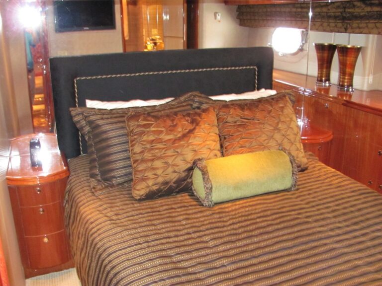 The 24m Yacht ISLAND COWBOY