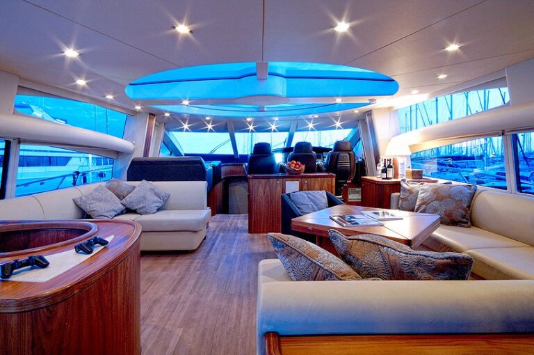 The 24m Yacht LOW PROFILE