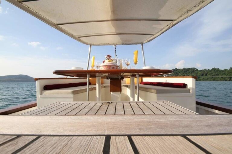 The 24m Yacht META IV