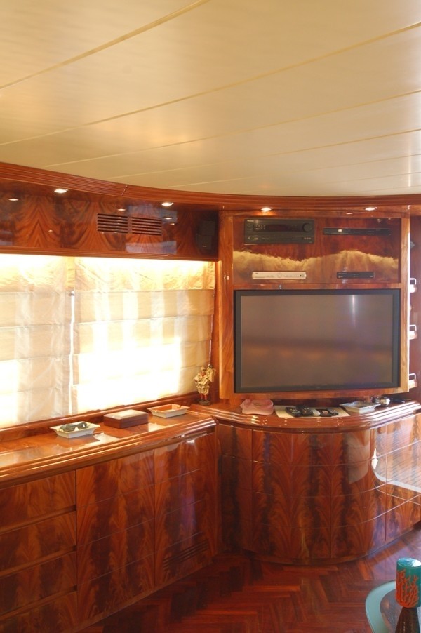 The 24m Yacht NEVER ONE