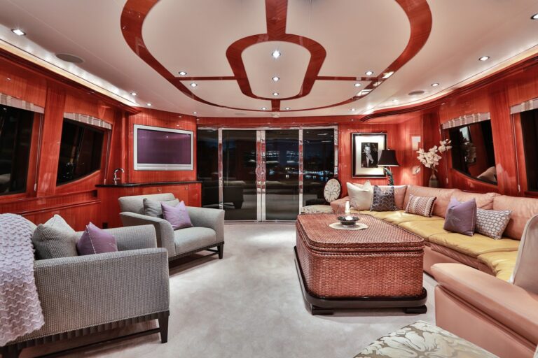 The 24m Yacht NO COMPLAINTS