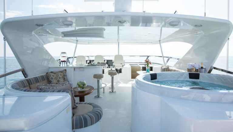 The 24m Yacht NO COMPLAINTS