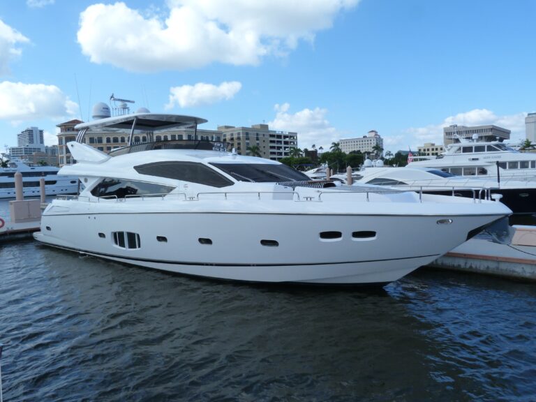 The 24m Yacht SEAS THE DAY