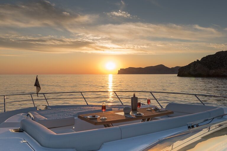 The 24m Yacht SEAWATER