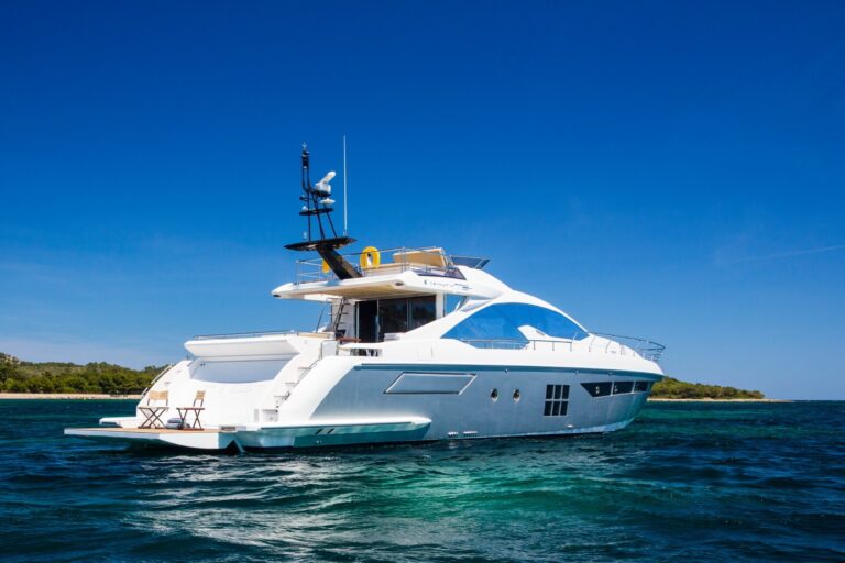 The 24m Yacht TOFFEE CRISP