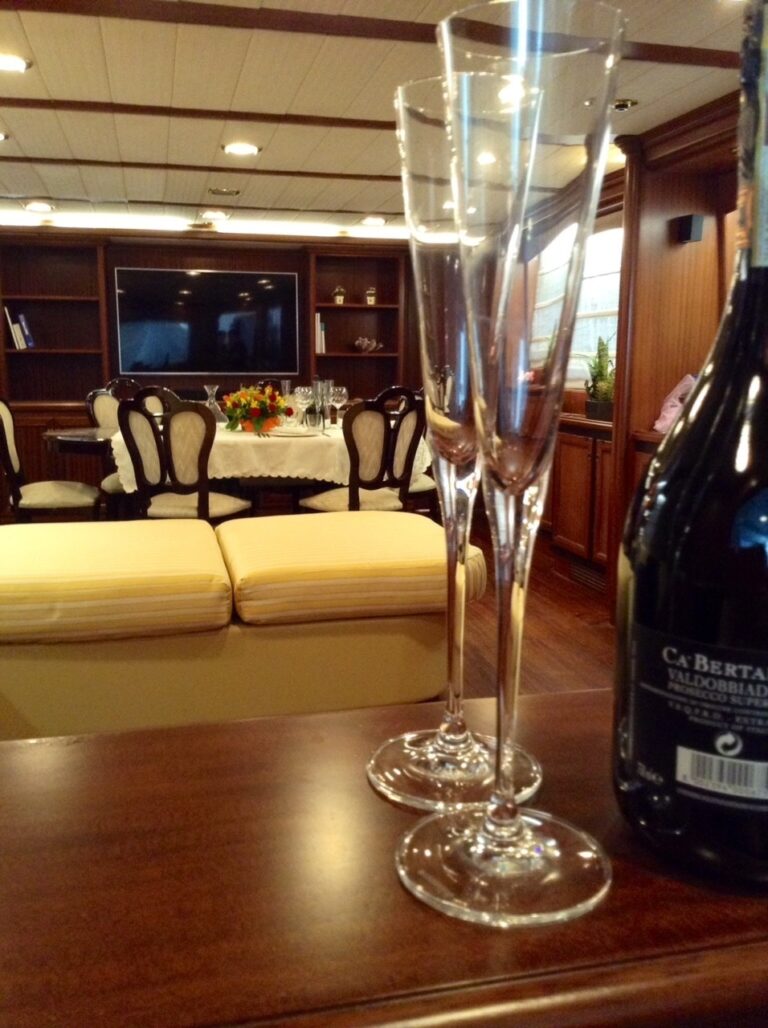 The 24m Yacht WOLF TWO