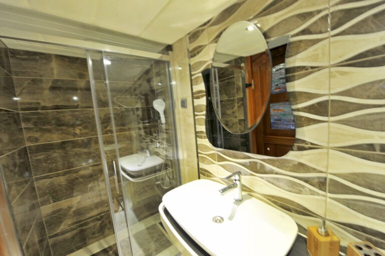Guest ensuite
