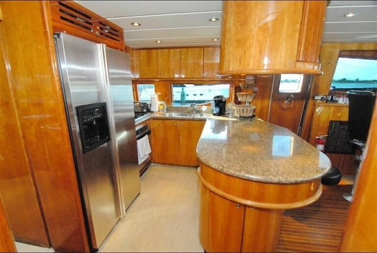 The 25m Yacht ACQUAVIVA