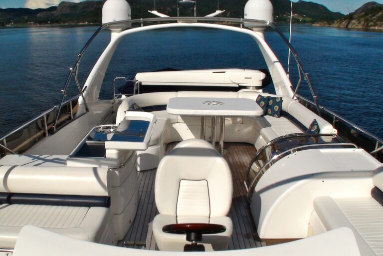 The 25m Yacht ANNE VIKING