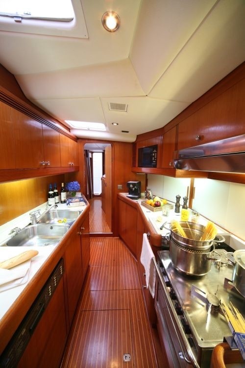 The 25m Yacht CALLISTO