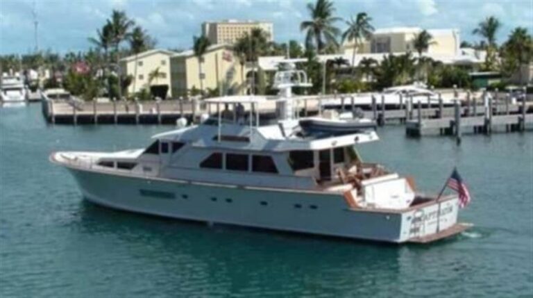The 25m Yacht CAPTIVATOR