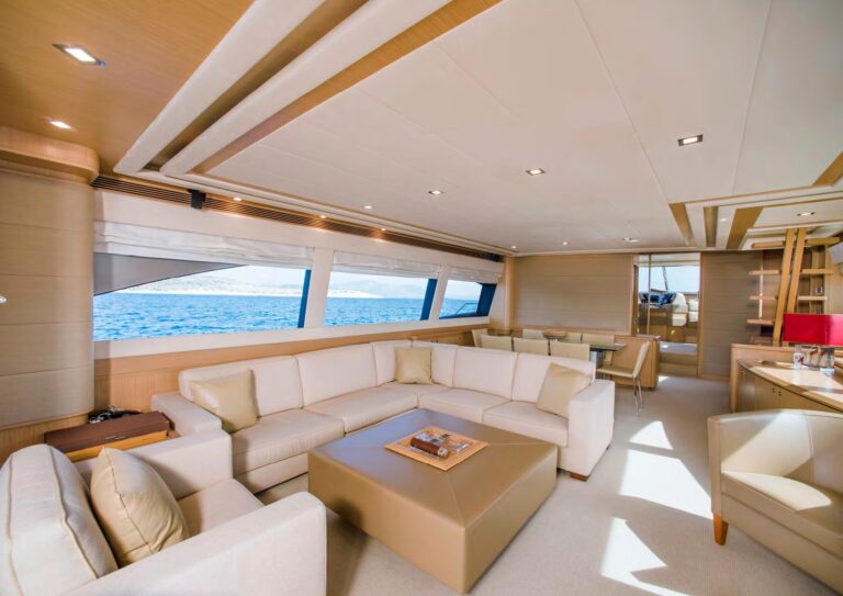 The 25m Yacht JULIE M