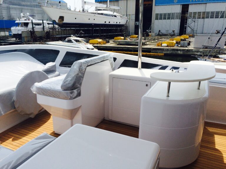 The 25m Yacht MIREDO