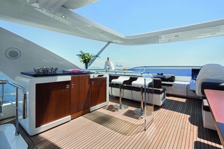 The 25m Yacht NORTH STAR