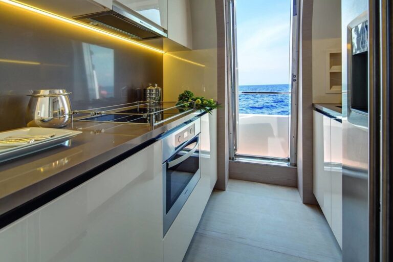 The 25m Yacht NORTH STAR