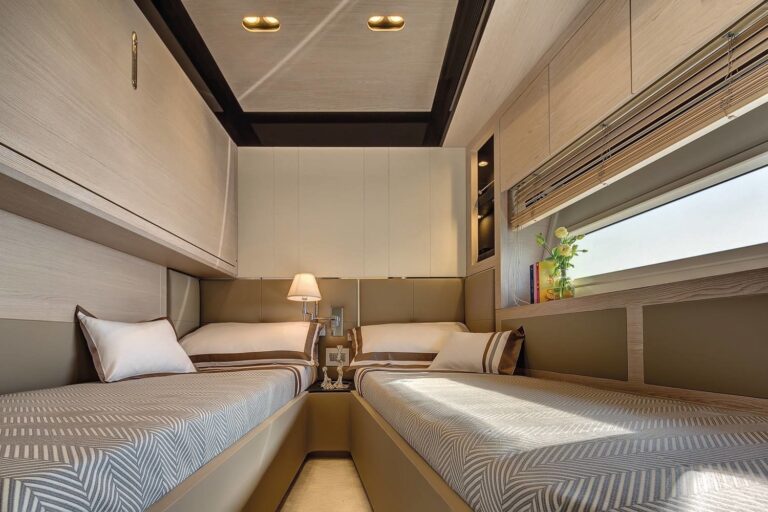 The 25m Yacht NORTH STAR