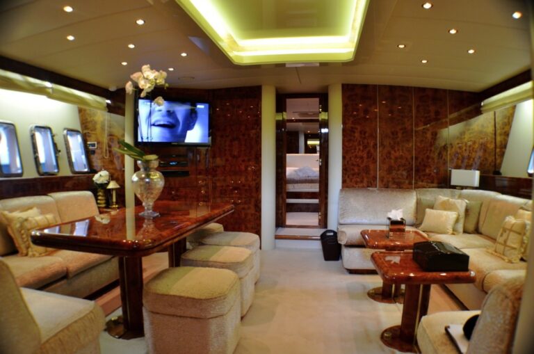 The 25m Yacht OF VILLA ROMANA