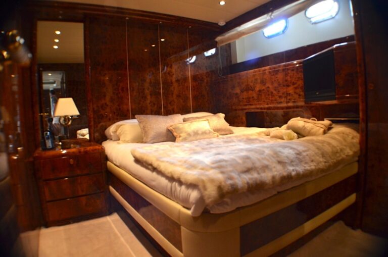 The 25m Yacht OF VILLA ROMANA