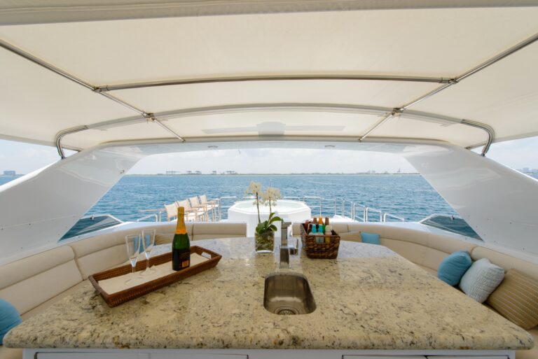 The 25m Yacht PERFECT LADY