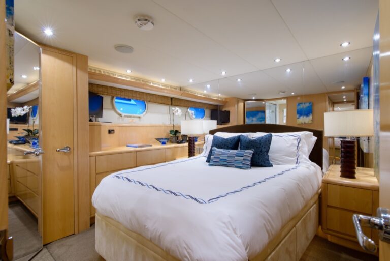 The 25m Yacht PERFECT LADY
