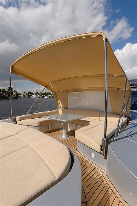 The 25m Yacht PERSHING 82