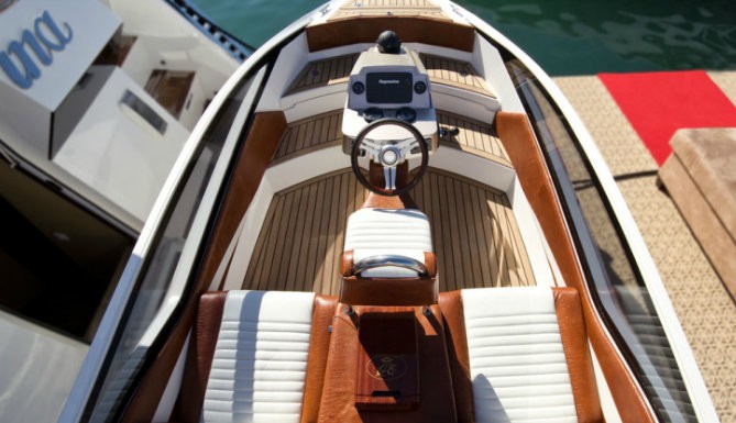 The 25m Yacht QUEEN EKATIERINA