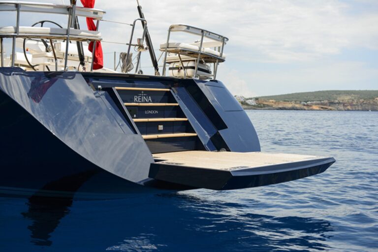The 25m Yacht REINA