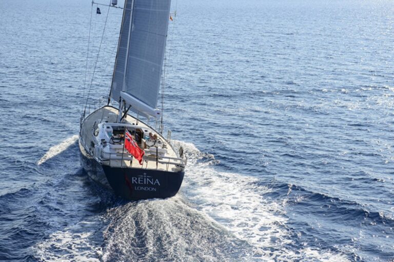 The 25m Yacht REINA