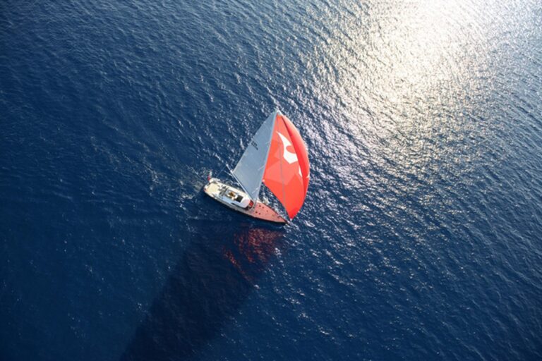 The 25m Yacht REINA