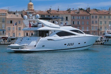 The 25m Yacht SERENITY