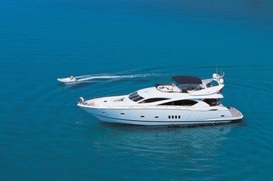 The 25m Yacht SERENITY