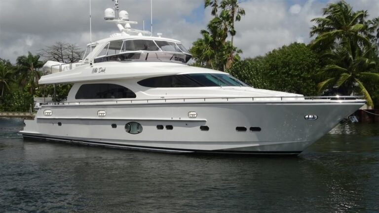 The 25m Yacht WILD DUCK
