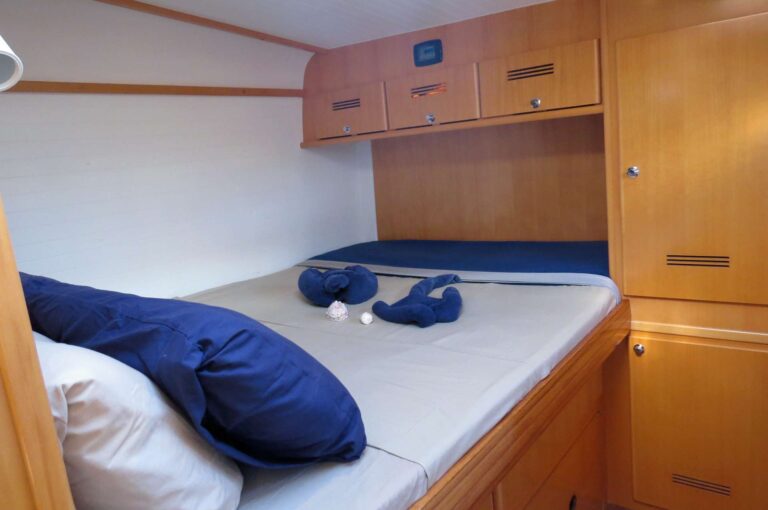 Guest cabin