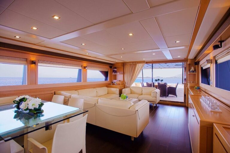 The 26m Yacht DANA