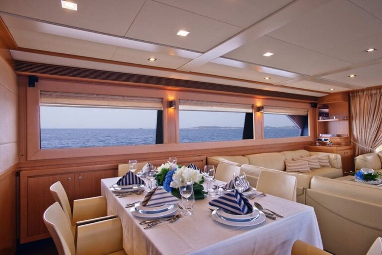 The 26m Yacht DANA