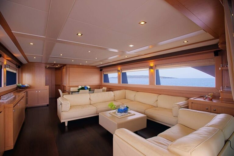 The 26m Yacht DANA