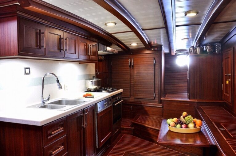 The 26m Yacht MIKADO