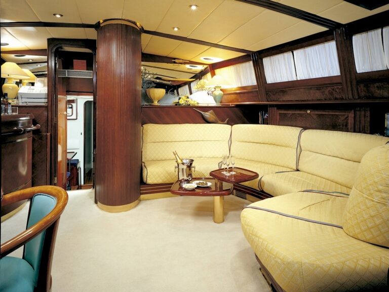 The 26m Yacht PERSISTENCE