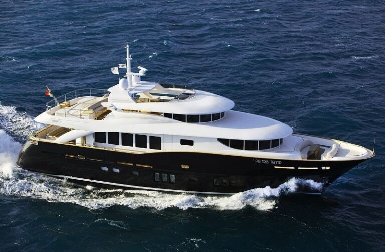 The 26m Yacht SAKATA