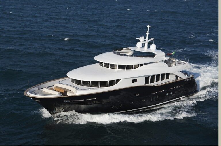 The 26m Yacht SAKATA