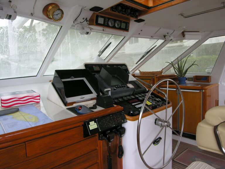 The 26m Yacht SEA ANGEL