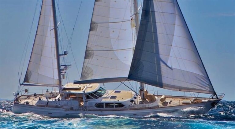 The 26m Yacht SEA ANGEL