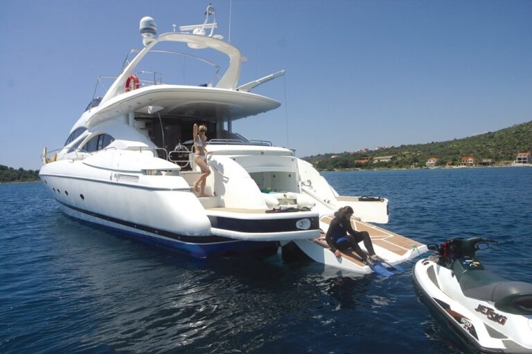 The 26m Yacht SIR OLIVER