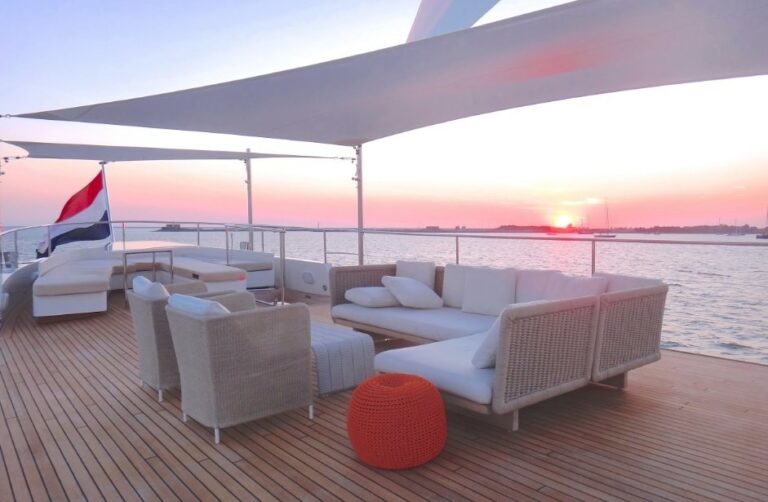 The 26m Yacht SULTANA